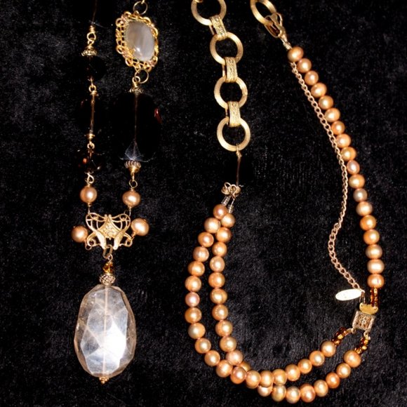 Carla Fox gold tone link statement necklace with gold tone and lucite look beads - Picture 7 of 14